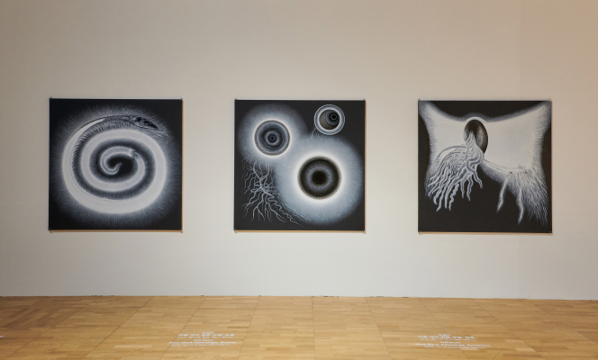 Nine Dark Openings series
From left to right, Broken Sound, Rumor, Symptom, Ink on paper, 150 x 150cm, 2020